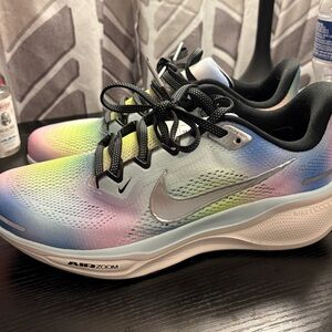 Nike Air Zoom Multicolor Gradient Sneakers